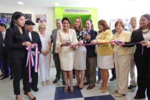Cándida Montilla de Medina, inauguró este una sala de lactancia materna en el Centro de Atención Integral para la Discapacidad (CAID), sede Santiago.