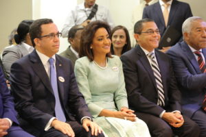 La Primera Dama de la República, Cándida Montilla de Medina, y el ministro de Educación, Andrés Navarro, presentaron este jueves el Programa de Inclusión Escolar