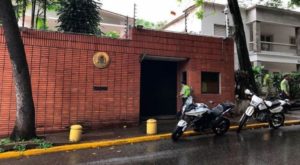 Embajada de España en Caracas, Venezuela, fue atacada con tres explosivos caseros
