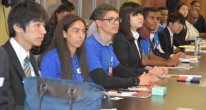 Delegación de jóvenes japones y dominicanos