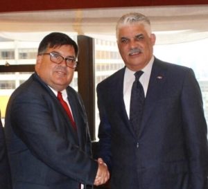 Canciller Miguel Vargas y Francisco Palmieri, subsecretario de Estado para el Hemisferio Occidental.