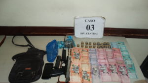 Drogas y otros elementos decomisados durante el operativo en Capotillo